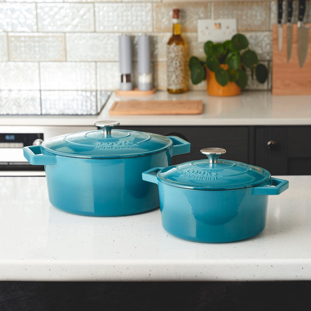 Cooks Professional Set of 2 Cast Iron Casserole | 20cm and 26cm | Graduated Teal