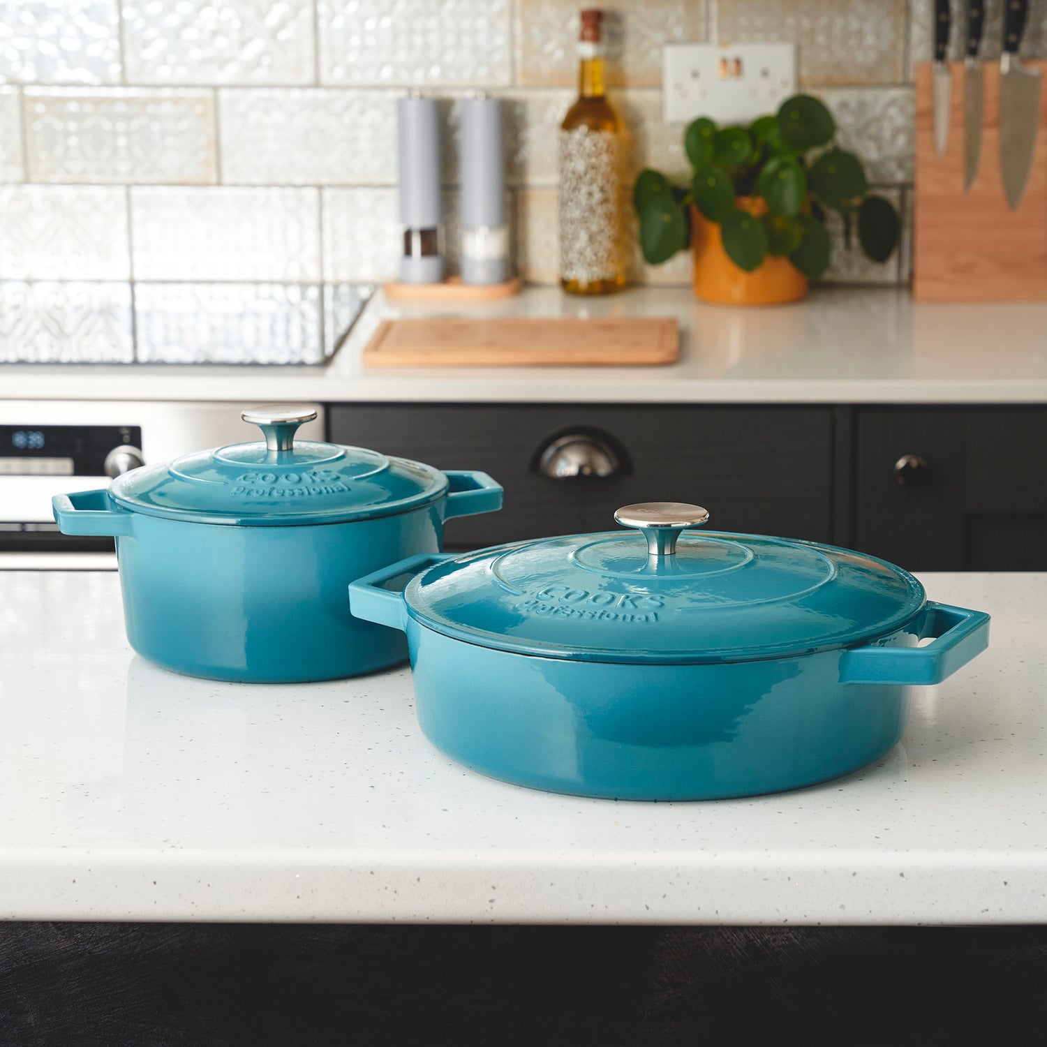 Cooks Professional Set of 2 Cast Iron Casserole | 20cm and 28cm | Graduated Teal