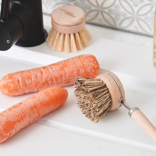 Cooks Professional Eco-Friendly Long Handled Washing Up Brush