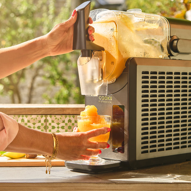 Cooks Professional Slushy Maker
