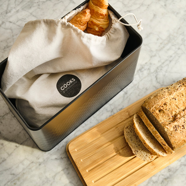 Cooks Professional Bread Bin, Linen Bag and Bamboo Board Set | Black