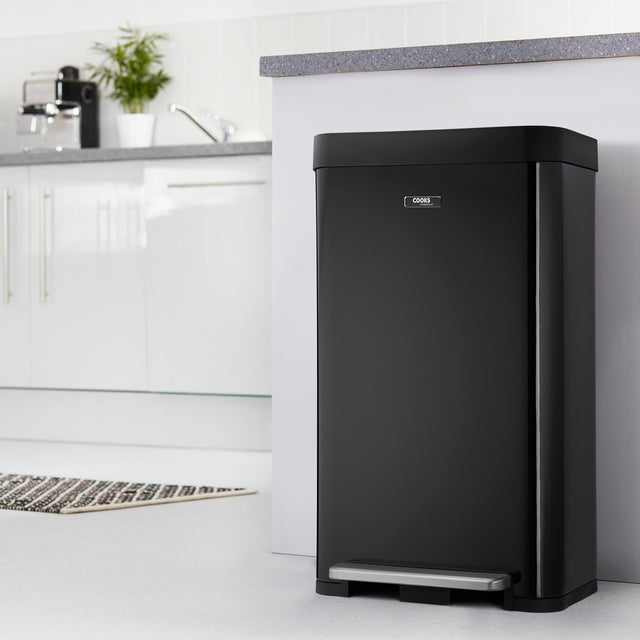 Cooks Professional XL Pedal Bin 65L | Black