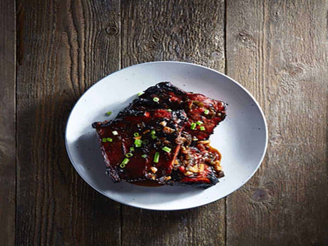 Sizzling Spare Ribs with BBQ Sauce