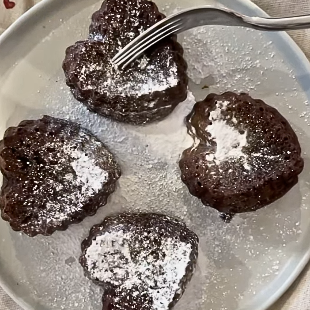 Air Fryer Lava Cakes for Valentine's Day!❤️