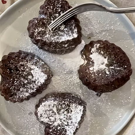 Air Fryer Lava Cakes for Valentine's Day!❤️