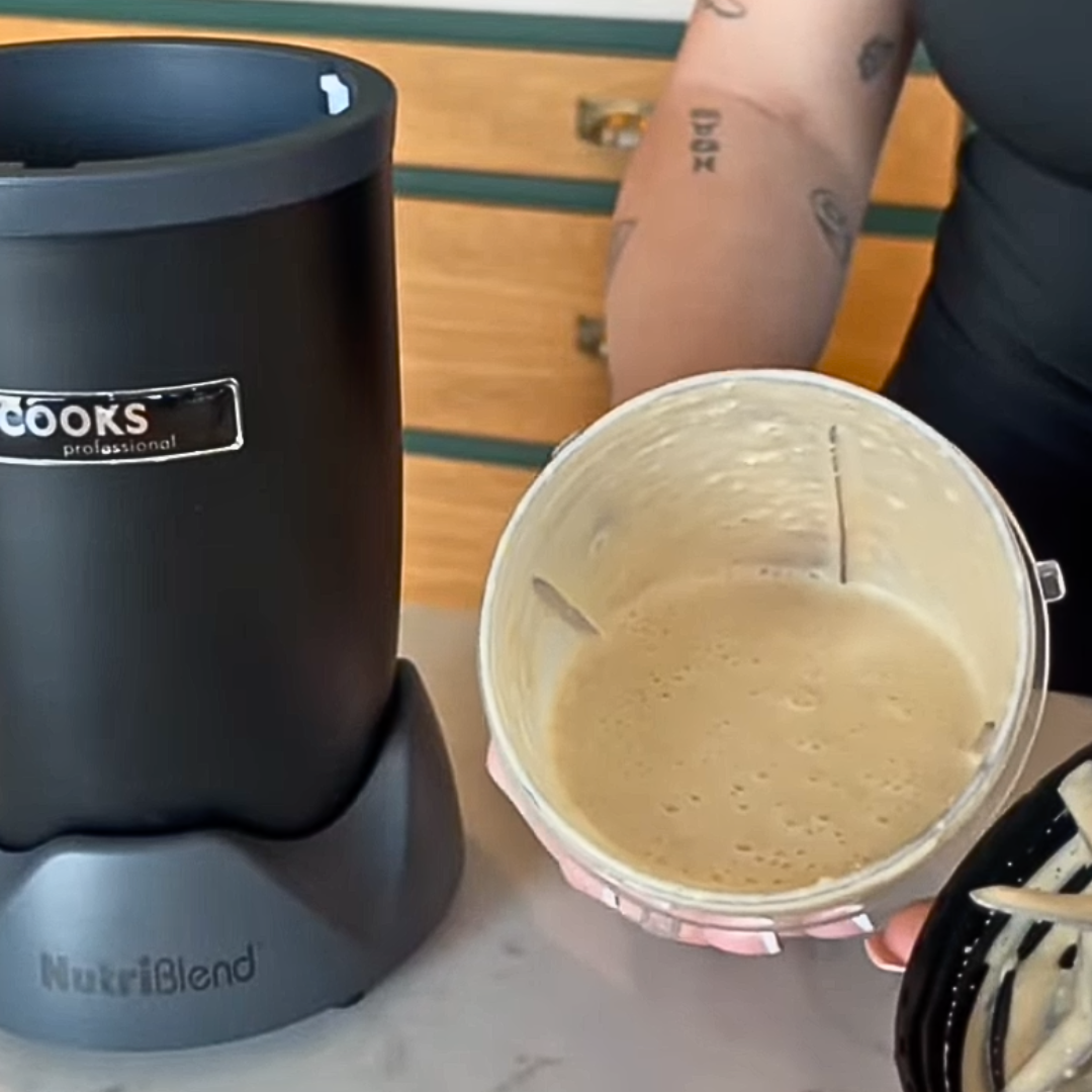 Easy Breakfast Smoothie with Nutri-Blend Smoothie Maker!
