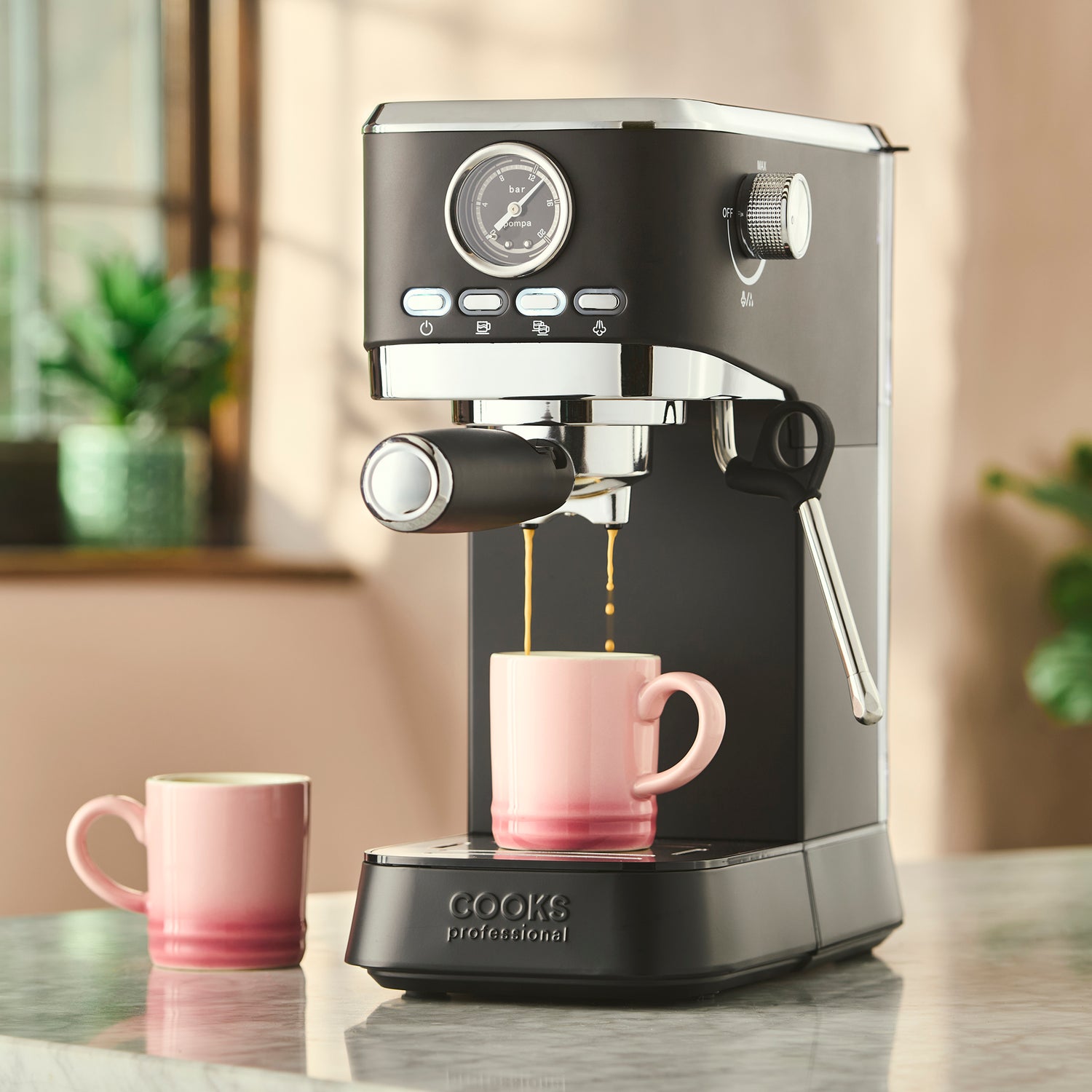 Cooks Professional 20 Bar Espresso Machine | Black